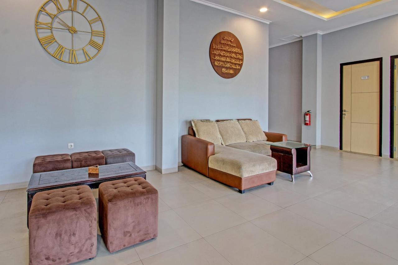Capital O 91377 Mk Prime Syariah Hotel Semarang Buitenkant foto