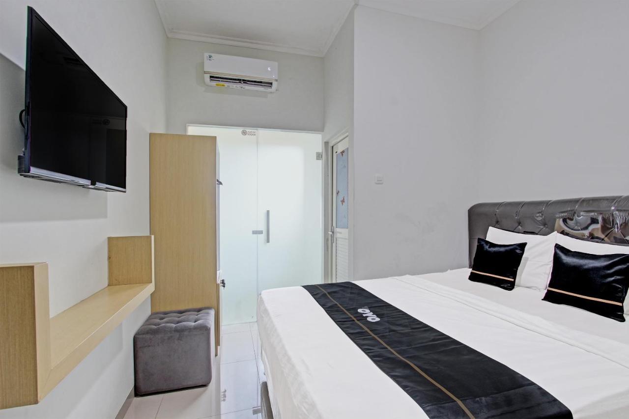 Capital O 91377 Mk Prime Syariah Hotel Semarang Buitenkant foto