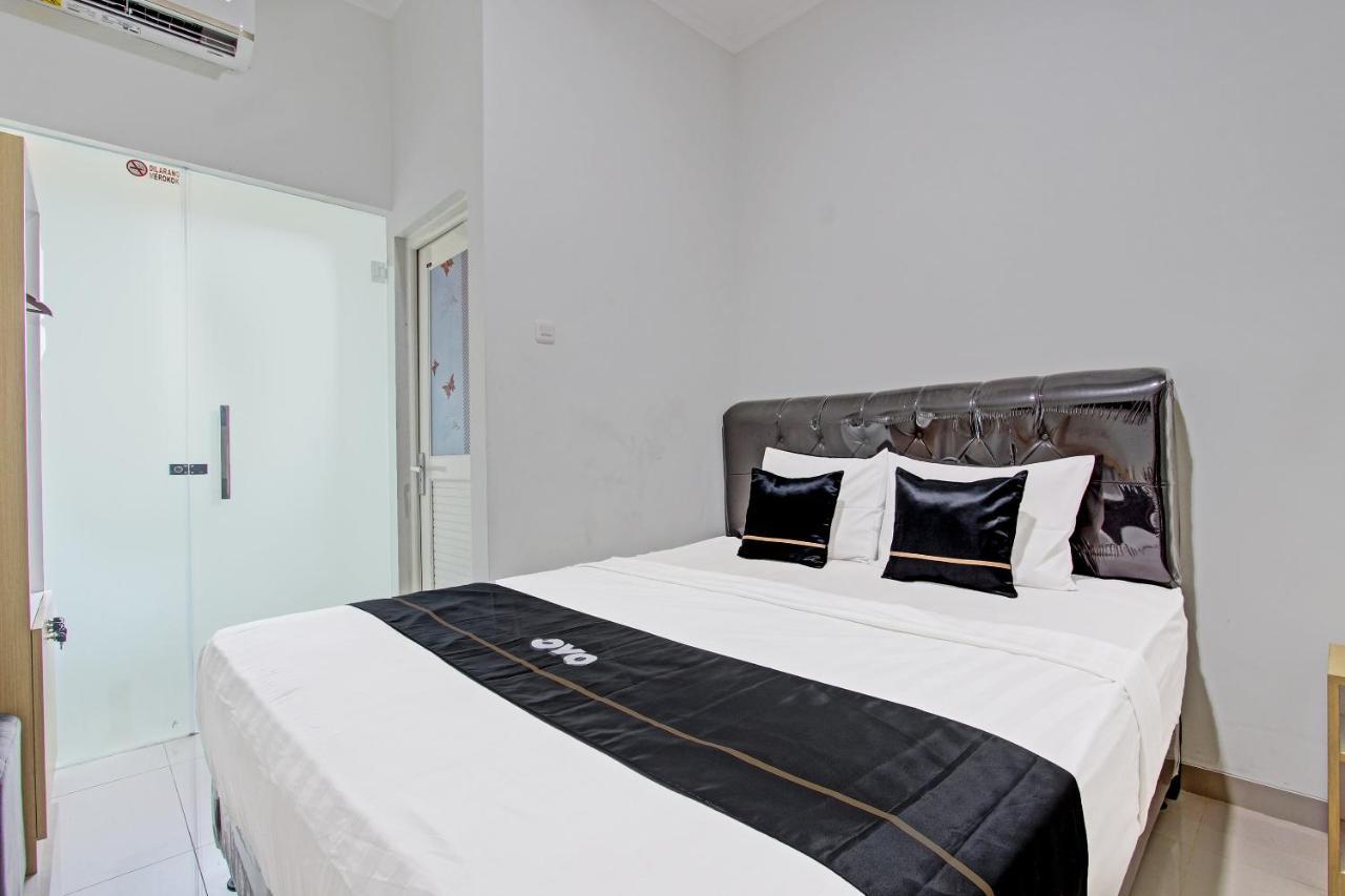 Capital O 91377 Mk Prime Syariah Hotel Semarang Buitenkant foto