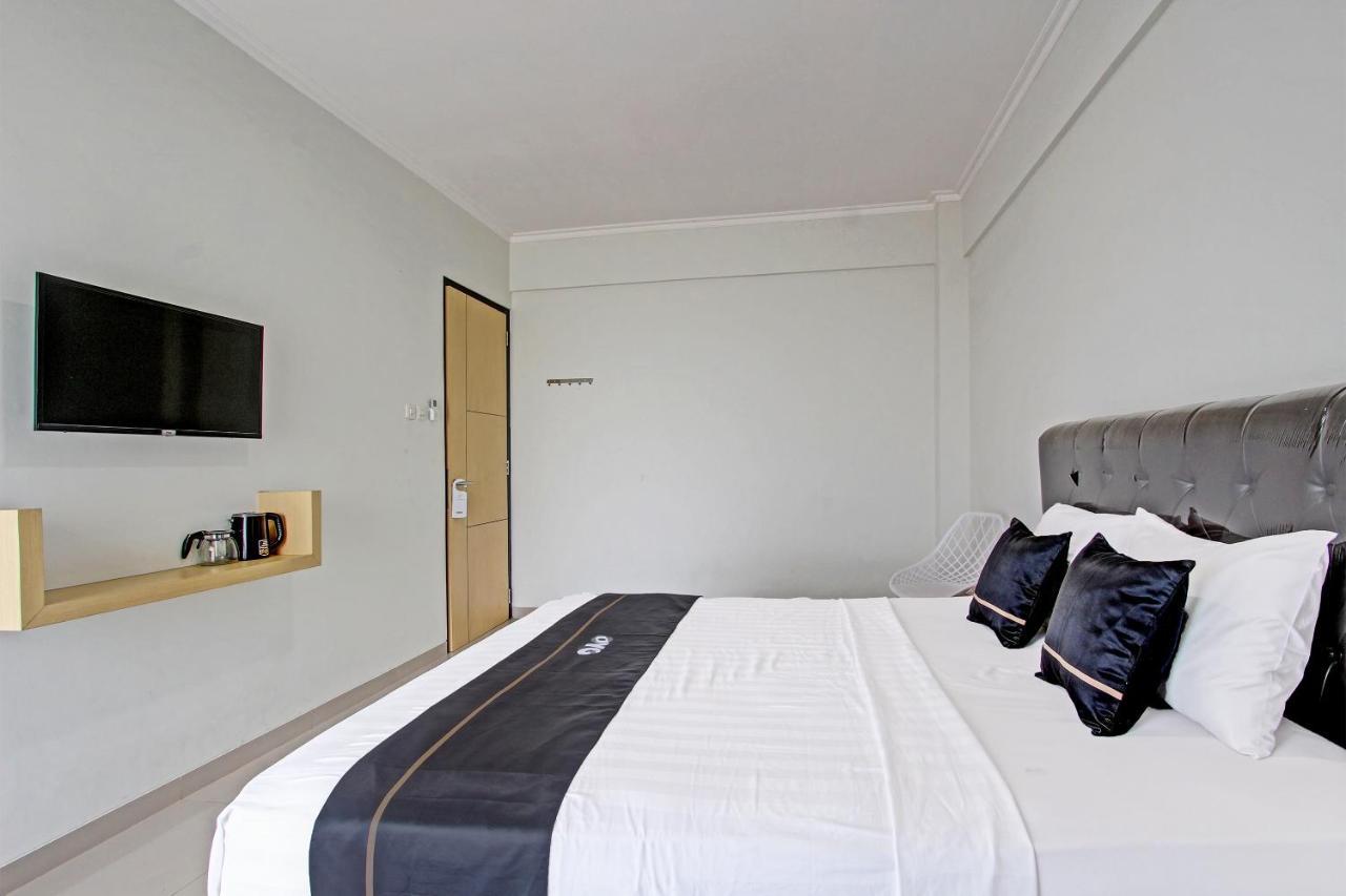 Capital O 91377 Mk Prime Syariah Hotel Semarang Buitenkant foto